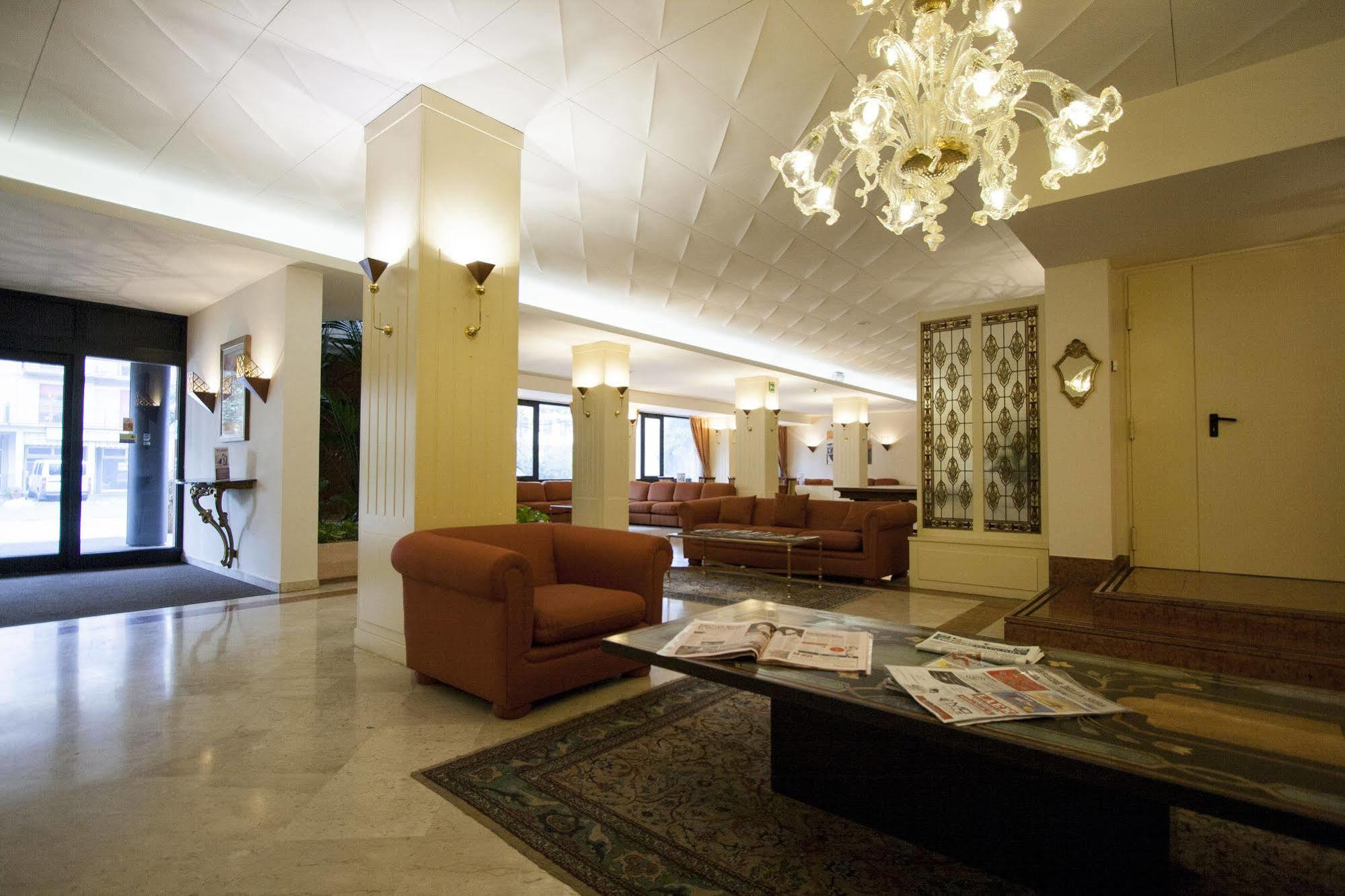 Executive Spa Hotel 费奥拉诺·莫德内塞 外观 照片